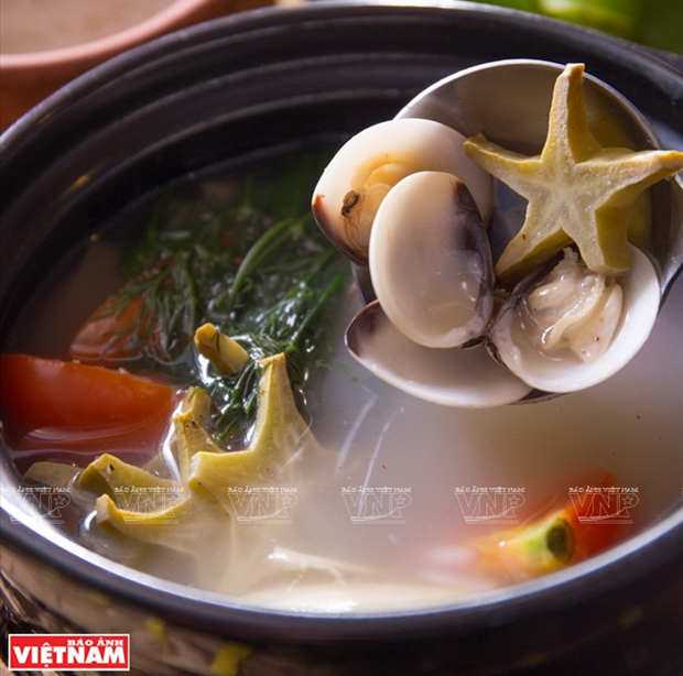 越南美食：蛤蜊杨桃汤 hinh anh 1