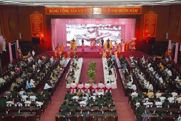 越柬建交50周年：在柬履行国际义务的越南干部见面会在朔庄省举行 hinh anh 1