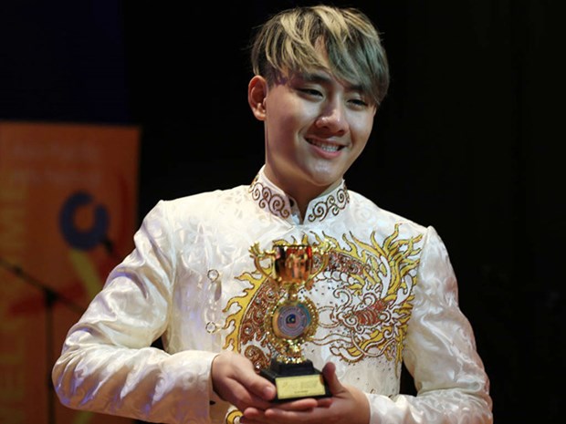 越南选手阮世越在第六届亚太艺术节夺得金奖 hinh anh 1