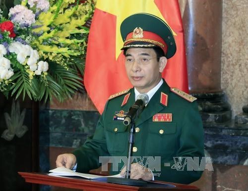 越南高级军事代表团对马来西亚进行正式友好访问 hinh anh 1