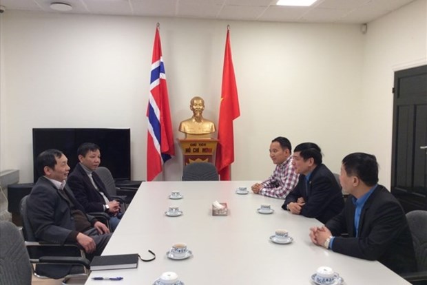 越南劳动总联合会代表团访问挪威 hinh anh 1