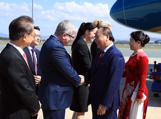 越南政府总理阮春福抵达堪培拉 开始对澳大利亚进行正式访问 hinh anh 2