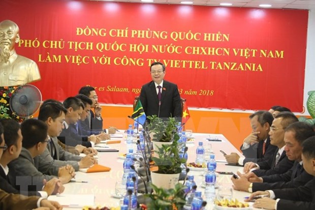 越南国会副主席冯国显对坦桑尼亚进行工作访问 hinh anh 2