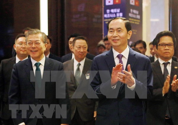 越南国家主席陈大光： 越南与韩国合作关系的未来依赖两国企业界的远见以及奋发向上、灵活、创新精神 hinh anh 1