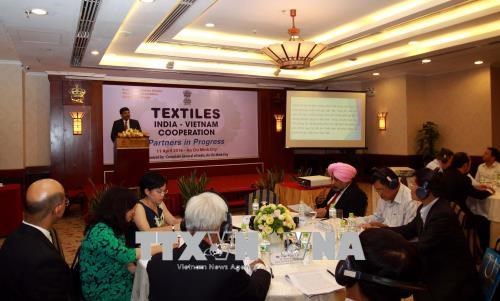 “纺织服装——越南与印度合作”对接会在胡志明市举行 hinh anh 1