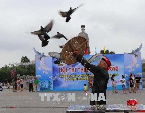 北宁省举行2000只和平鸽放飞活动 hinh anh 1