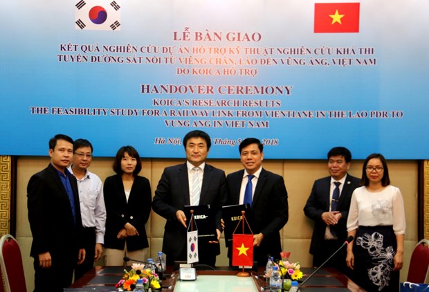 老挝万象-越南永昂港铁路项目需要投资50亿多美元 hinh anh 1