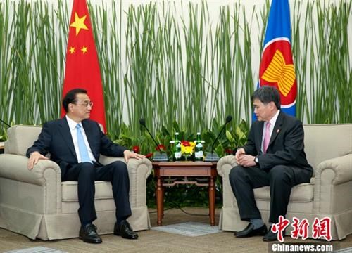 中国和东盟一致同意加强在经济领域的合作 hinh anh 1