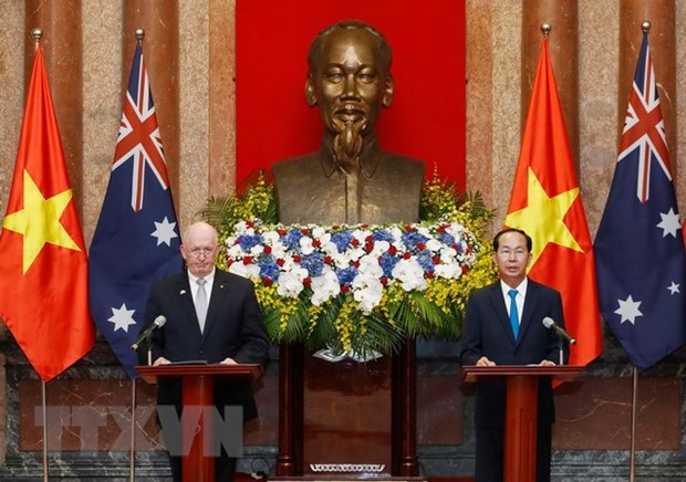 越南国家主席陈大光与澳大利亚总督共同举行新闻发布会 hinh anh 1