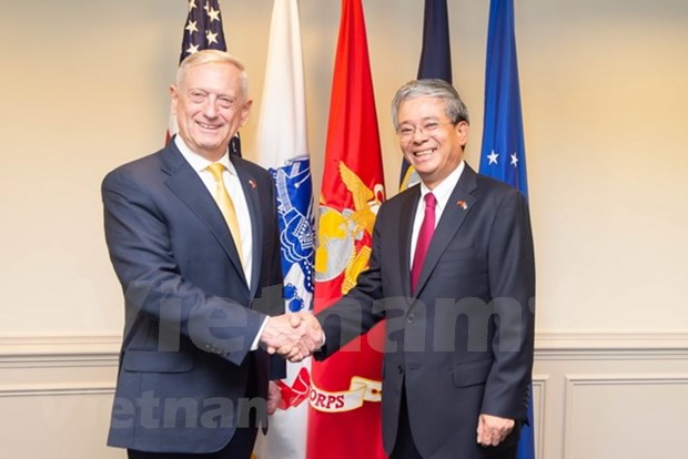 美国国防部长马蒂斯会见越南驻美大使范光荣 hinh anh 1