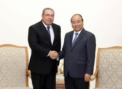 越南政府总理阮春福会见埃及新任驻越大使 hinh anh 1