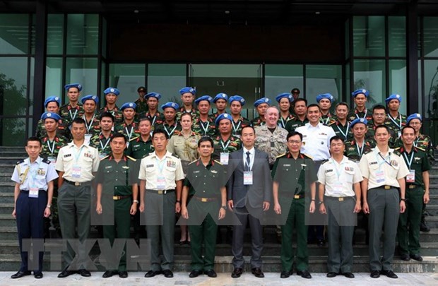 加强越南与日本联合国维和部队的业务交流 hinh anh 1