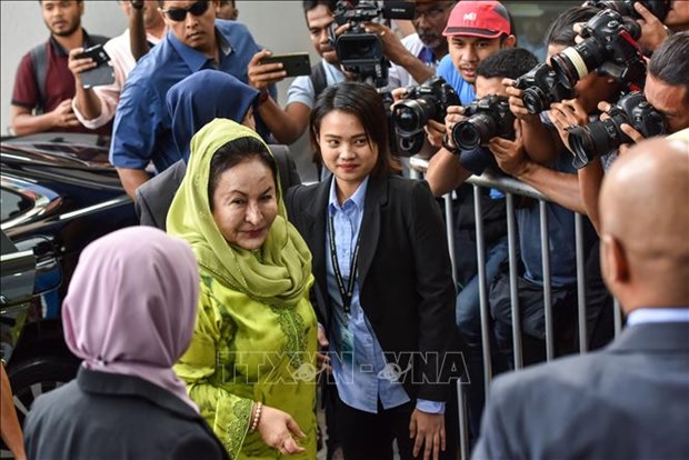马来西亚前总理纳吉布夫人被指控洗钱 hinh anh 2