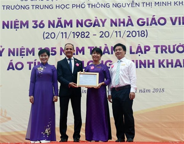 越南两所高中学校荣获“法国教育认证” hinh anh 1