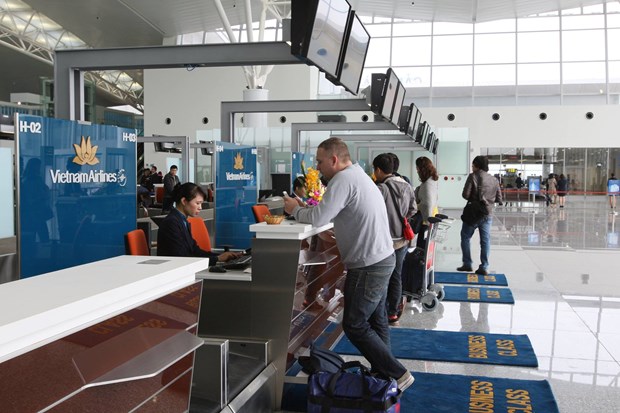 10月份越南各家航空公司延误和取消航班2550班次 hinh anh 1
