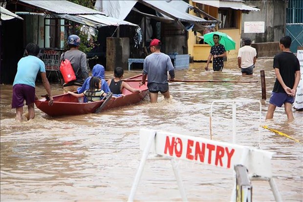 菲律宾洪水和山崩：死亡人数提升至122人 hinh anh 1