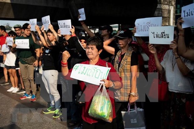 泰国活动人士举行和平集会反对推迟大选 hinh anh 1