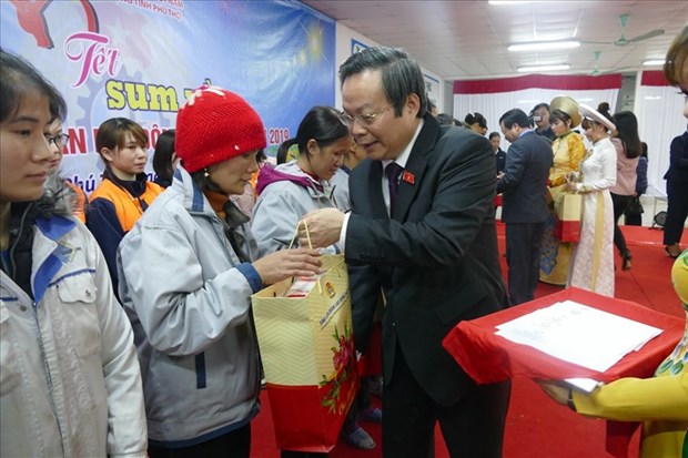 越南国会主席冯国显出席2019年“团聚春节”活动 hinh anh 1