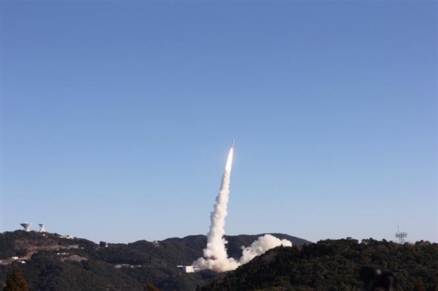 越南“微龙”卫星发射升空 顺利与火箭分离 hinh anh 1