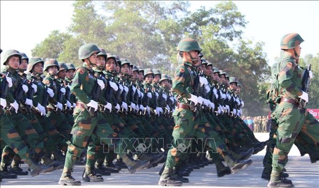 老挝隆重举行人民军建军70周年纪念集会 hinh anh 1