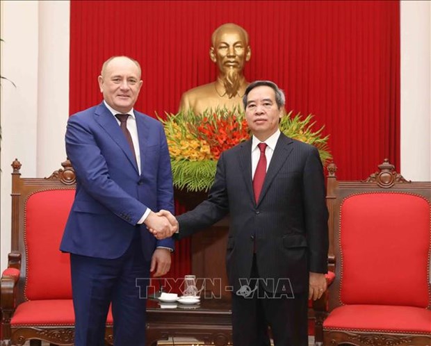 越共中央经济部部长会见俄罗斯天然气工业公司高级代表团 hinh anh 1