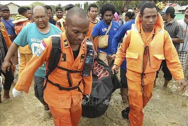 印尼因洪水和山体滑坡死亡人数已增至89人 hinh anh 2