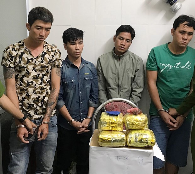 越南公安力量连续查获非法运输和持有毒品的案件 hinh anh 2