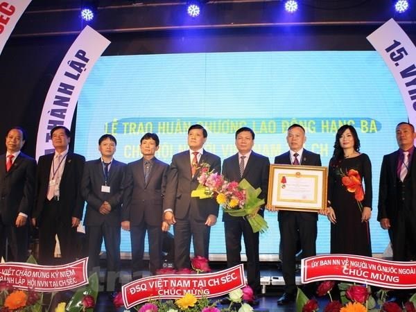 旅居捷克越南人协会迎来成立20周年庆典 hinh anh 1