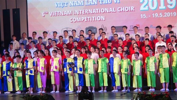 2019年国际合唱比赛结束 印尼合唱团获冠军 hinh anh 1
