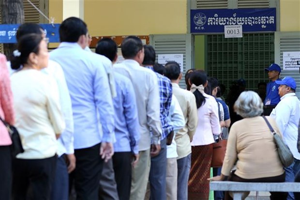 柬埔寨超过99%选民参加第三届首都省市县区理事会选举 hinh anh 1