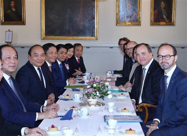 越南政府总理阮春福与瑞典首相斯蒂凡举行会谈 hinh anh 1