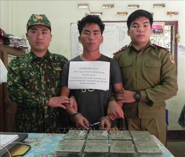山罗省抓获私藏毒品的三名老挝籍犯罪嫌疑人 hinh anh 2
