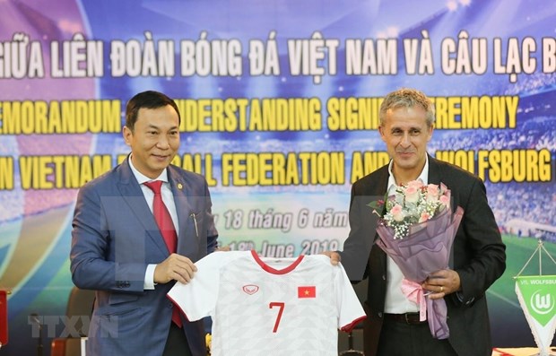 首位越南人当选亚足联竞赛委员会主席 hinh anh 1