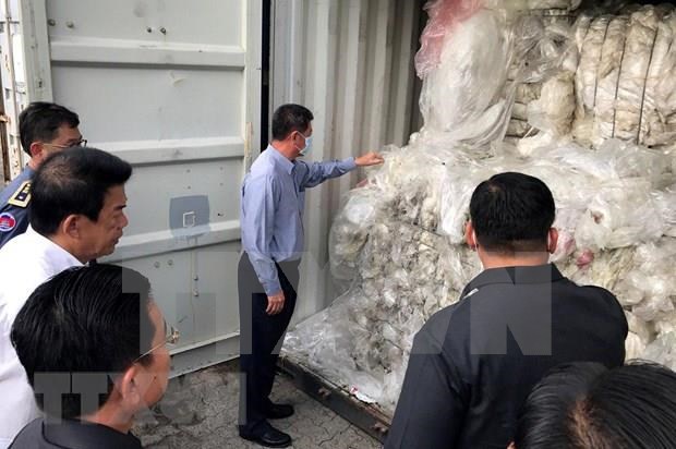 柬埔寨一家进口“洋垃圾”的公司被罚逾25万美元 hinh anh 1
