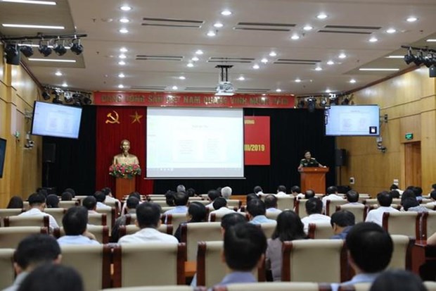 “国际新背景下的越南经济--问题和展望”专题会议在河内举行 hinh anh 1