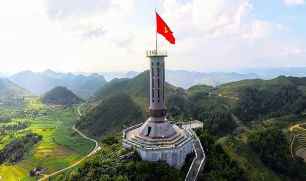 龙鼓国家旗台 越南国家领土主权的象征 hinh anh 1