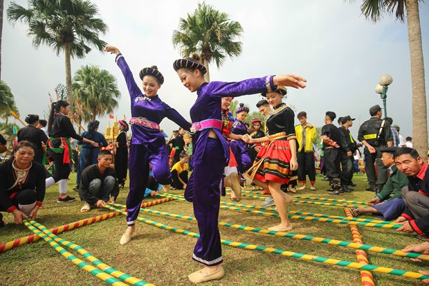 “各民族大团结—越南文化遗产”周有助于弘扬全民族大团结传统 hinh anh 1