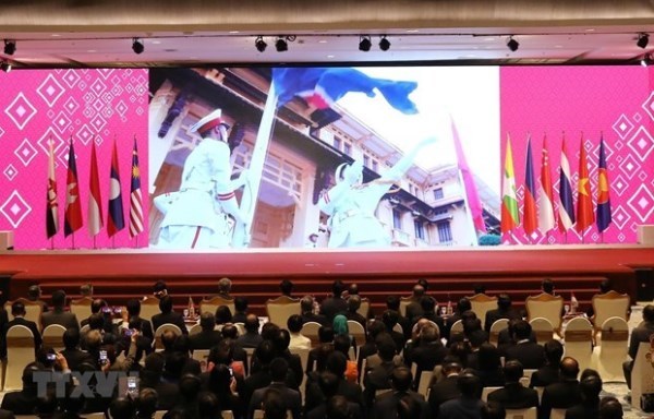 致力于一个长久凝聚共识的东盟：越南与2020年东盟轮值主席国任期（第四期） hinh anh 2