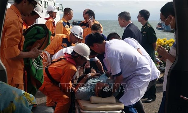 海上遇险的泰国籍船员获及时救援 hinh anh 1