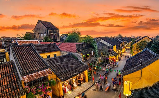 越南旅游：到访会安游客量回暖 hinh anh 1