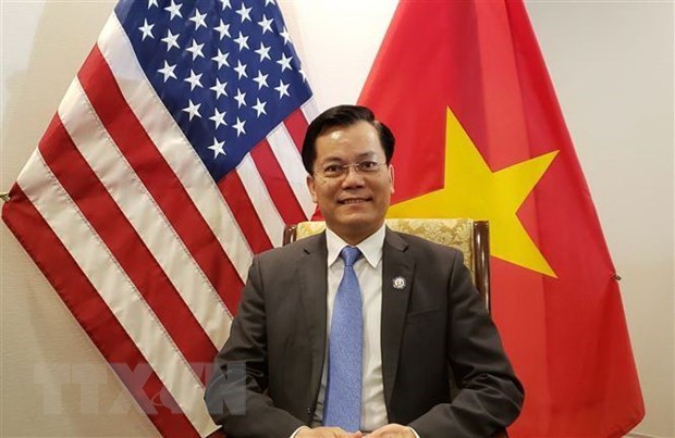 越南驻美国大使馆促进公民保护工作和越美新冠肺炎防控的合作 hinh anh 1