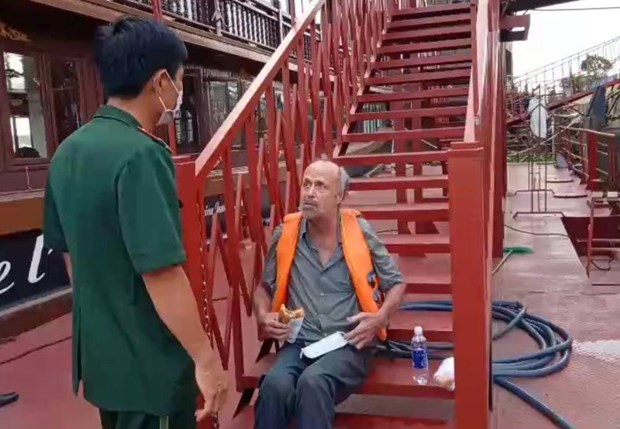 在西贡河中遇险的美籍男人获救 hinh anh 1