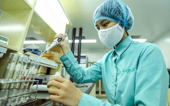 越南在实验小鼠上进行新冠肺炎疫苗动物实验 hinh anh 1