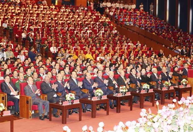 胡志明主席诞辰130周年纪念大会在河内隆重举行 hinh anh 1