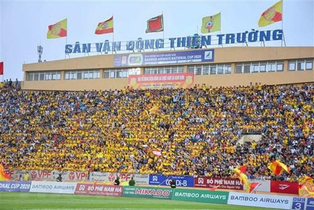 越南成为东南亚地区重新启动各场足球比赛的首个国家 hinh anh 1