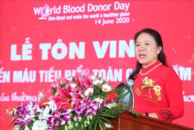 2020年越南全国100名献血积极分子第14次表彰会在河内举行 hinh anh 2