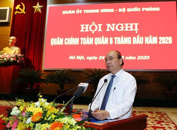 越南政府总理阮春福出席2020年上半年全军军政会议 hinh anh 3