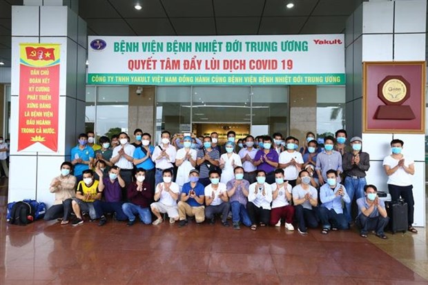 从赤道几内亚回国的219名越南公民中只有22人感染新冠肺炎病毒 hinh anh 1