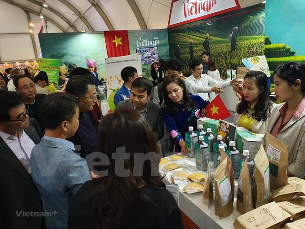 越南企业参加阿尔及利亚在线国际贸易博览会 hinh anh 1