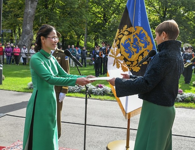 爱沙尼亚总统相信与越南的友好关系将继续向前发展 hinh anh 1